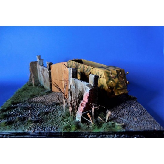 1/35 Fiat 665 NM Shielded Complete Resin kit 1/35 Fiat 665 NM Shielded Complete Resin kit