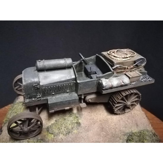 1/35 Tractor Pavesi-Tolotti B Type Standard 1/35 Tractor Pavesi-Tolotti B Type Standard