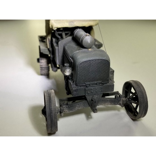 1/35 Tractor Pavesi-Tolotti B Type Standard 1/35 Tractor Pavesi-Tolotti B Type Standard
