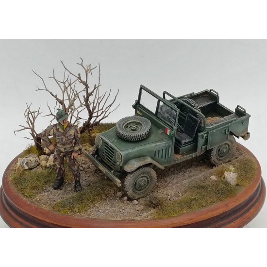 1/35 Italian Alfa-Romeo AR51 MATTA Jeep 1/35 Italian Alfa-Romeo AR51 MATTA Jeep