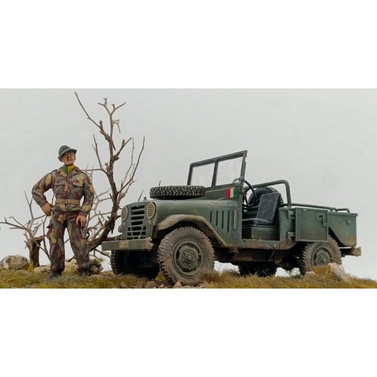 1/35 Italian Alfa-Romeo AR51 MATTA Jeep 1/35 Italian Alfa-Romeo AR51 MATTA Jeep