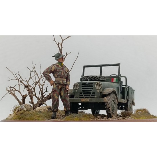 1/35 Italian Alfa-Romeo AR51 MATTA Jeep 1/35 Italian Alfa-Romeo AR51 MATTA Jeep
