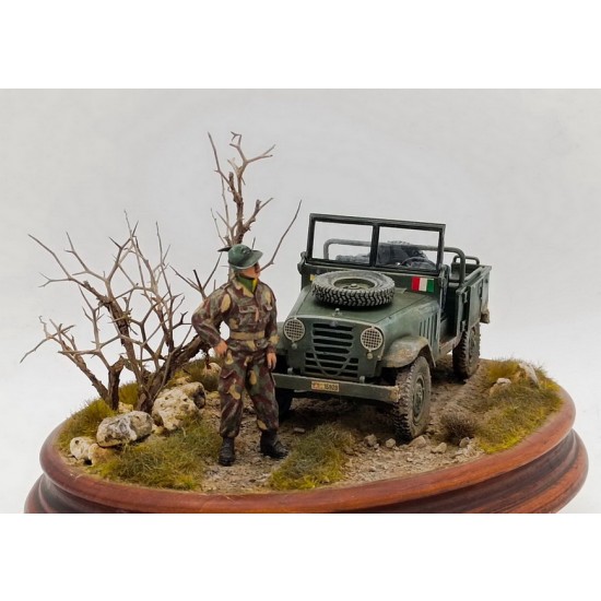 1/35 Italian Alfa-Romeo AR51 MATTA Jeep 1/35 Italian Alfa-Romeo AR51 MATTA Jeep