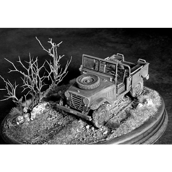 1/35 Italian Alfa-Romeo AR51 MATTA Jeep 1/35 Italian Alfa-Romeo AR51 MATTA Jeep