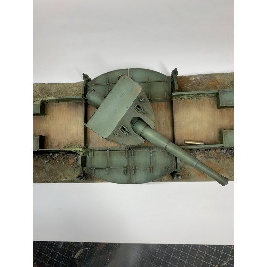 1/35 Poz Car with 152/40 Cannon and 2 Figures 1/35 Poz Car with 152/40 Cannon and 2 Figures
