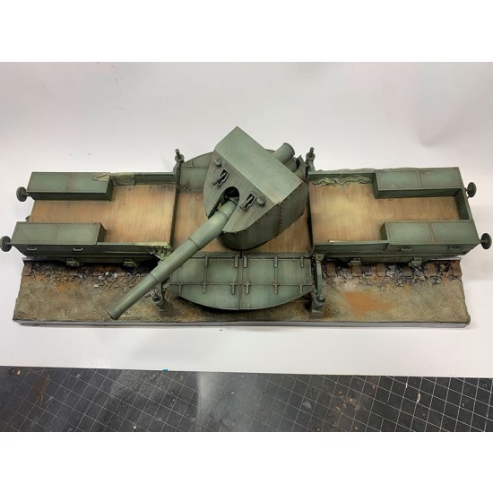 1/35 Poz Car with 152/40 Cannon and 2 Figures 1/35 Poz Car with 152/40 Cannon and 2 Figures
