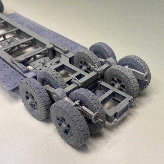 1/72 Italian Tank Transporter for P40 (Resin kit) 1/72 Italian Tank Transporter for P40 (Resin kit)