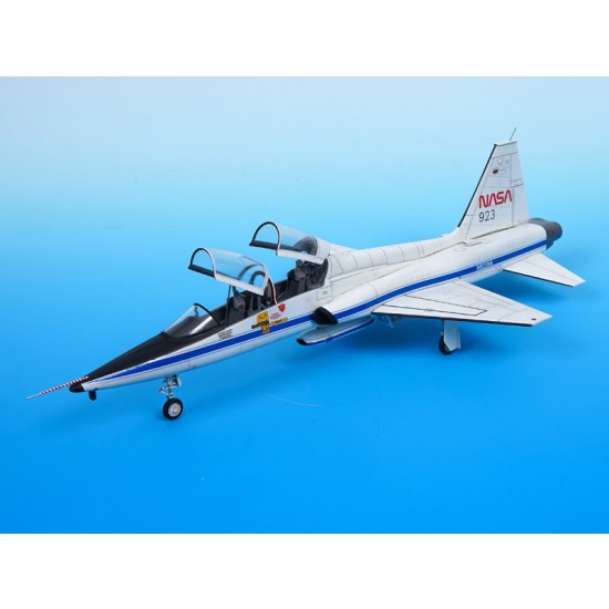 1/48 Northrop T-38A Talon NASA Trainer & Chaser Aircraft 1/48 Northrop T-38A Talon NASA Trainer & Chaser Aircraft