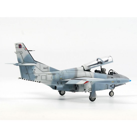 1/72 North American T-2C Buckeye TOP GUN 1/72 North American T-2C Buckeye TOP GUN