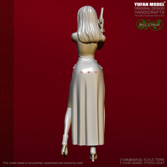 75mm Scale Miss China Cheongsam Girl w/Pistol 75mm Scale Miss China Cheongsam Girl w/Pistol