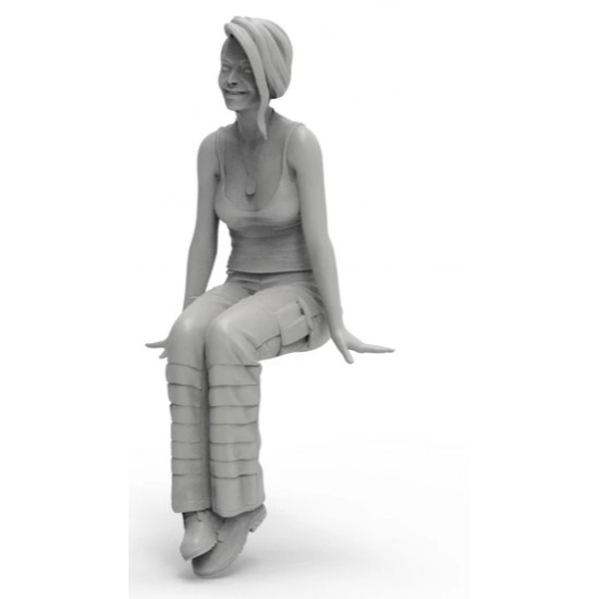 1/35 Girls in Action Series - Winnie (resin figure) 1/35 Girls in Action Series - Winnie (resin figure)