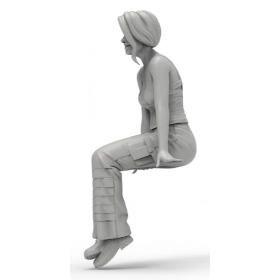 1/35 Girls in Action Series - Winnie (resin figure) 1/35 Girls in Action Series - Winnie (resin figure)
