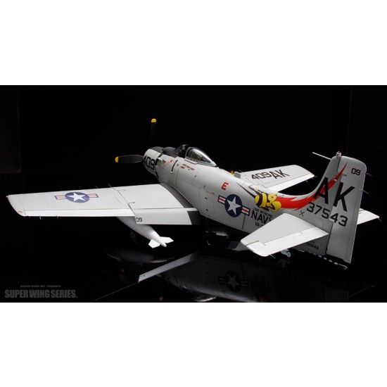 1/32 US Navy Douglas A-1H Skyraider 1/32 US Navy Douglas A-1H Skyraider