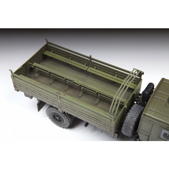 1/35 Russian Military 2-axle Truck K-4350 1/35 Russian Military 2-axle Truck K-4350
