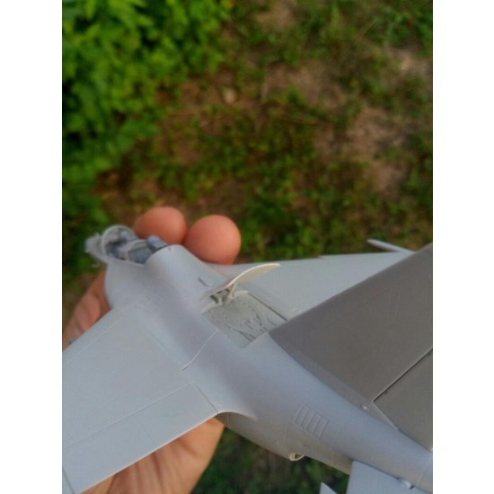 1/72 Yakovlev Yak-130 Subsonic Trainer Aircraft 1/72 Yakovlev Yak-130 Subsonic Trainer Aircraft
