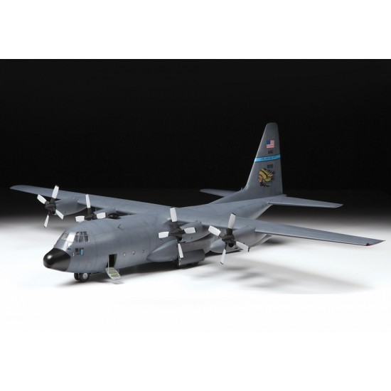 1/72 Lockheed C-130H Hercules with RAAF markings 1/72 Lockheed C-130H Hercules with RAAF markings