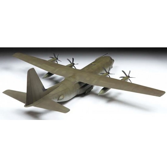 1/72 Lockheed Martin C-130J-30 Super Hercules Heavy Transport Plane 1/72 Lockheed Martin C-130J-30 Super Hercules Heavy Transport Plane