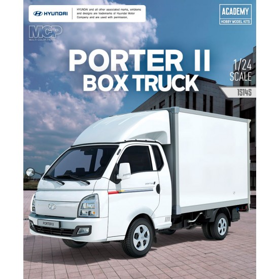 1/24 PORTER Box Truck Academy 15145