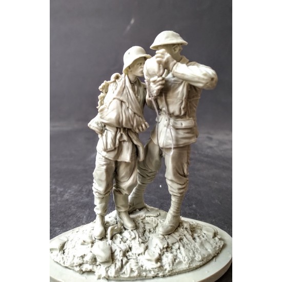 1/24 (75mm) WWI German Medic with Wounded POW