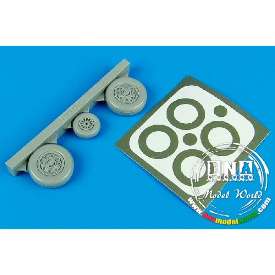 1/48 F-105 Thunderchief Wheels & Paint Masks for Trumpeter kit