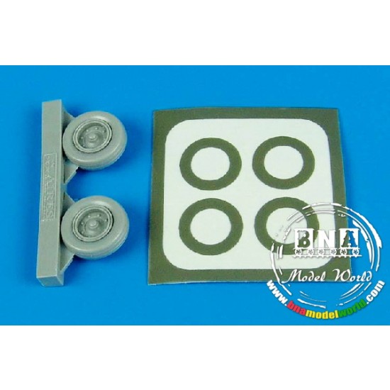 1/72 Douglas A-1H Skyraider (U.S.A.F.) Wheel & Masks for Hasegawa kit
