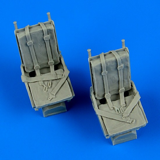 1/48 North-American B-25 Mitchell Seats with Safety Belts (2 Seats)