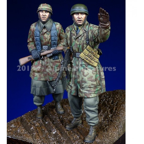 1/35 Fallschirmjaeger Ardennes Set (2 figures)
