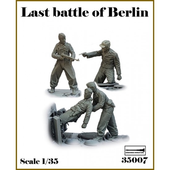 1/35 Last Battle of Berlin - WWII German Panzer Crewmen (4 figures)