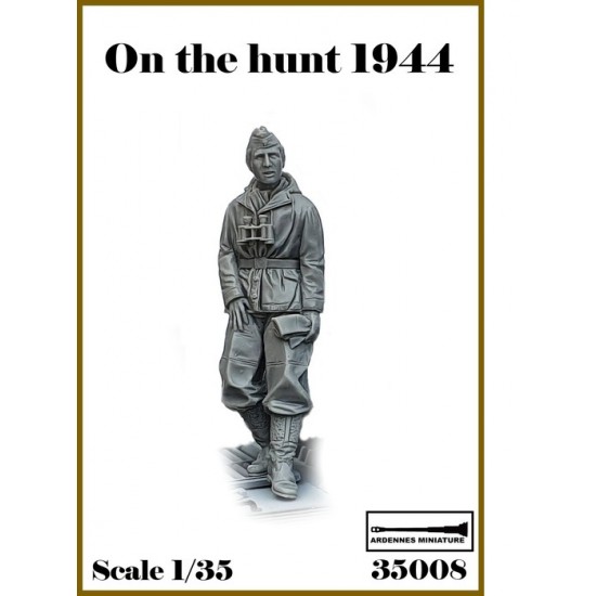1/35 On the Hunt - WWII German Panzer Crewman
