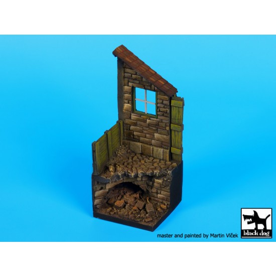 1/35 House with Drain Base (Base Size: 50mm x 45mm)