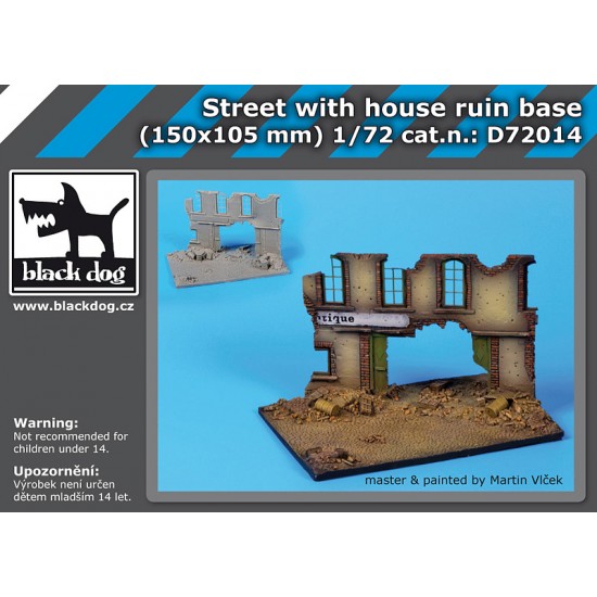 1/72 Street Section with House Ruin Diorama Base (Size: 150x105mm)