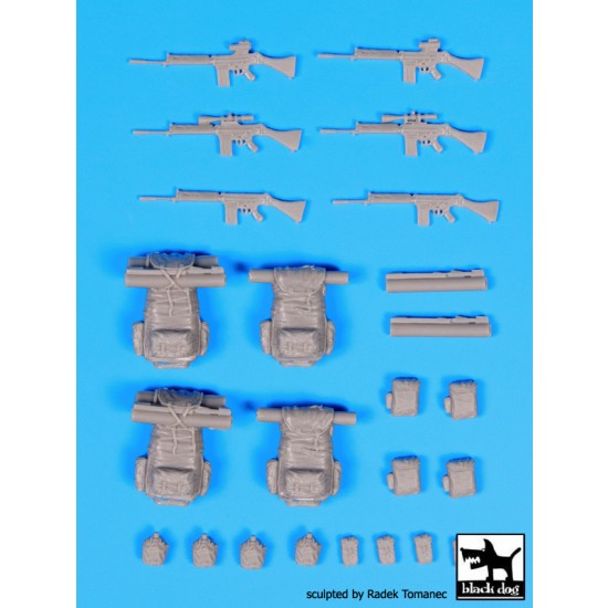 1/35 Combat Rifle FN-FAL + Backpacks in Falkland War