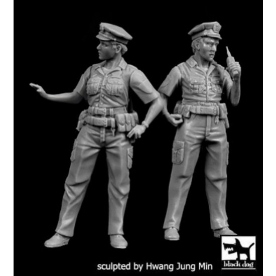 1/35 N.Y. Policemen Set (2 Figures)