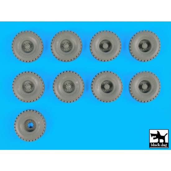 1/35 HEMTT Wheels Set (9 resin wheels)