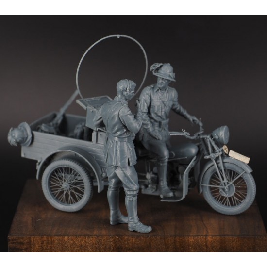 1/35 Guzzi 32 Tricycle Motorcycle Complete Set