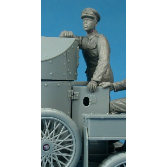 1/35 British RNAS Armoured Car Division Crewman Obserwing