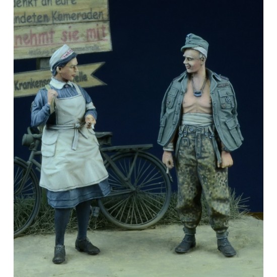 1/35 German Nurse and Wounded 1942-1945 (2 figures)