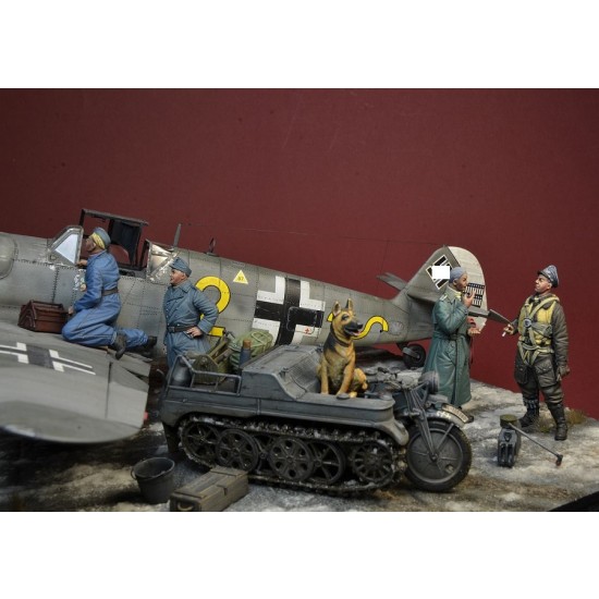 1/35 "Franz Stigler & Company" Luftwaffe Big set (4 figures w/acc. & dog)