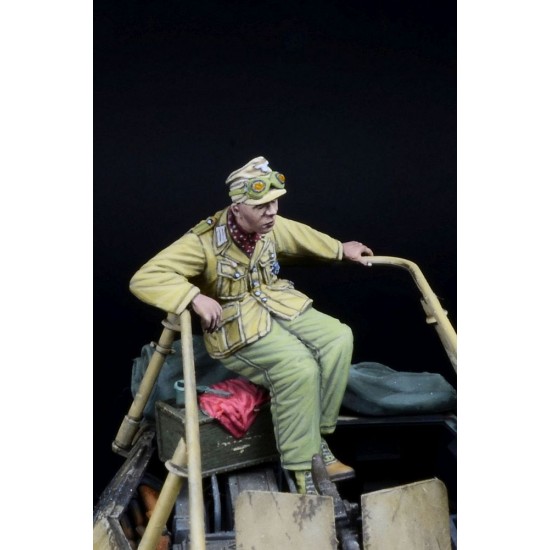 1/35 Afrikakorps Soldier for Sdkfz 250/3
