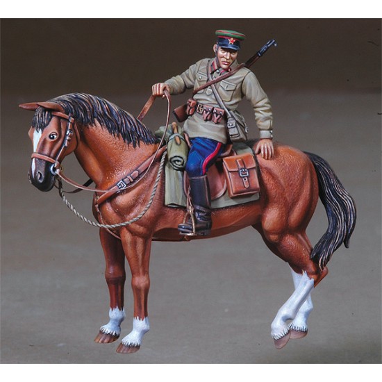 1/35 WWII Russian Mounted Officer (1 Figure+1 Horse) DEF DO35C05