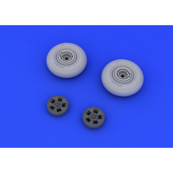 1/48 Supermarine Spitfire Resin Wheels (5 Spoke, Smooth Tyre) Set for Eduard kit