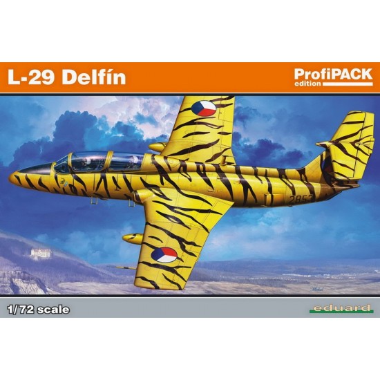1/72 Czechoslovak Military Jet Aero L-29 Delfin [ProfiPACK]