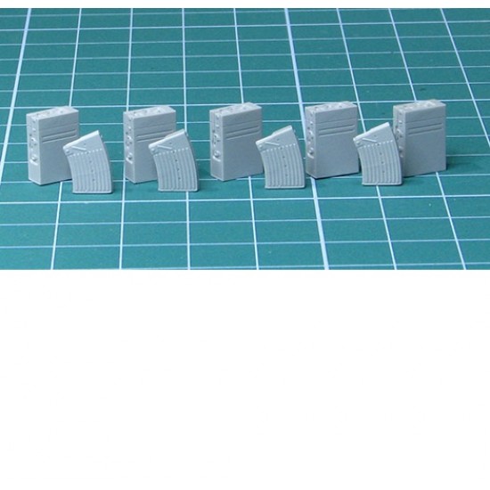 1/35 2cm Flak 38 Ammo Boxes (5x closed) and Magazines (2x loaded & 2x empty)