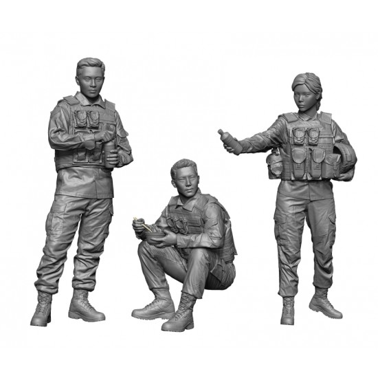 1/24 ROKA At Rest (3 figures)