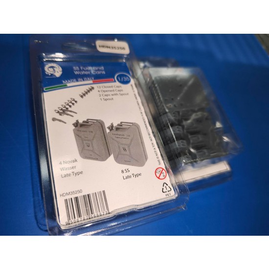 1/35 German SS Fuel and Water Cans