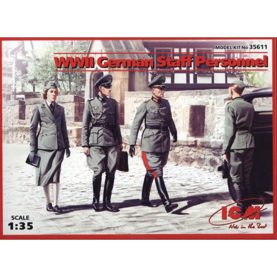 1/35 WWII German Staff Personnel (4 Figures)