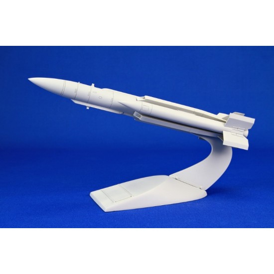 1/35 Hsiung Feng III Supersonic Anti-Ship Missile 