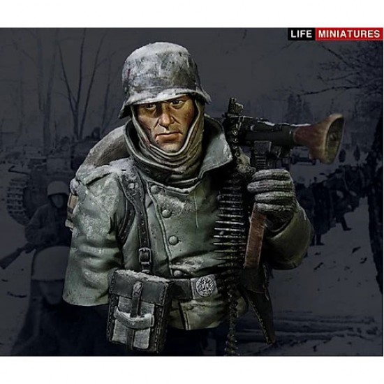 1/10 WWII German MG34 Gunner Confronted w/General Winter, Outskirts of Moscow Bust