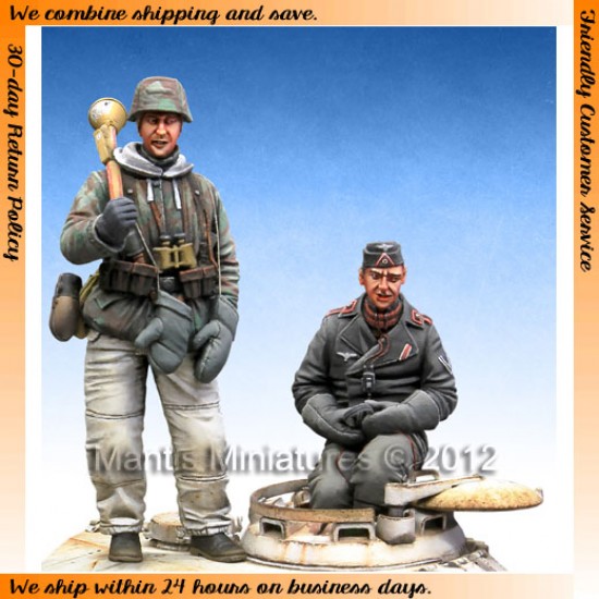 1/35 WWII Wehrmacht Soldiers (2 figures)