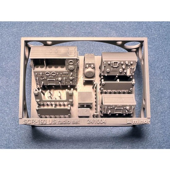 1/24 WWII US SCR-193 Radio Set